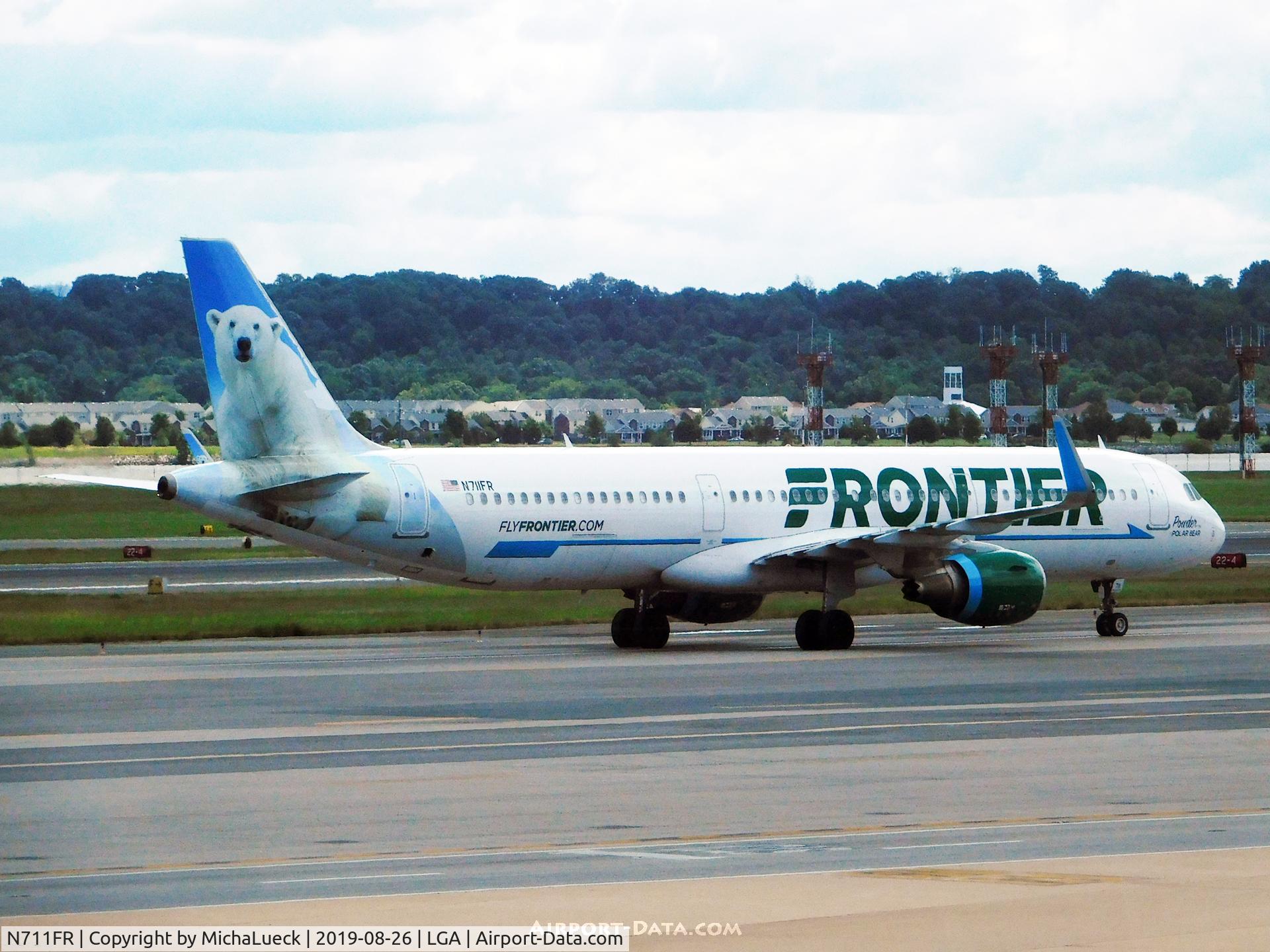 N711FR, 2016 Airbus A321-211 C/N 7184, Powder the Polar Bear