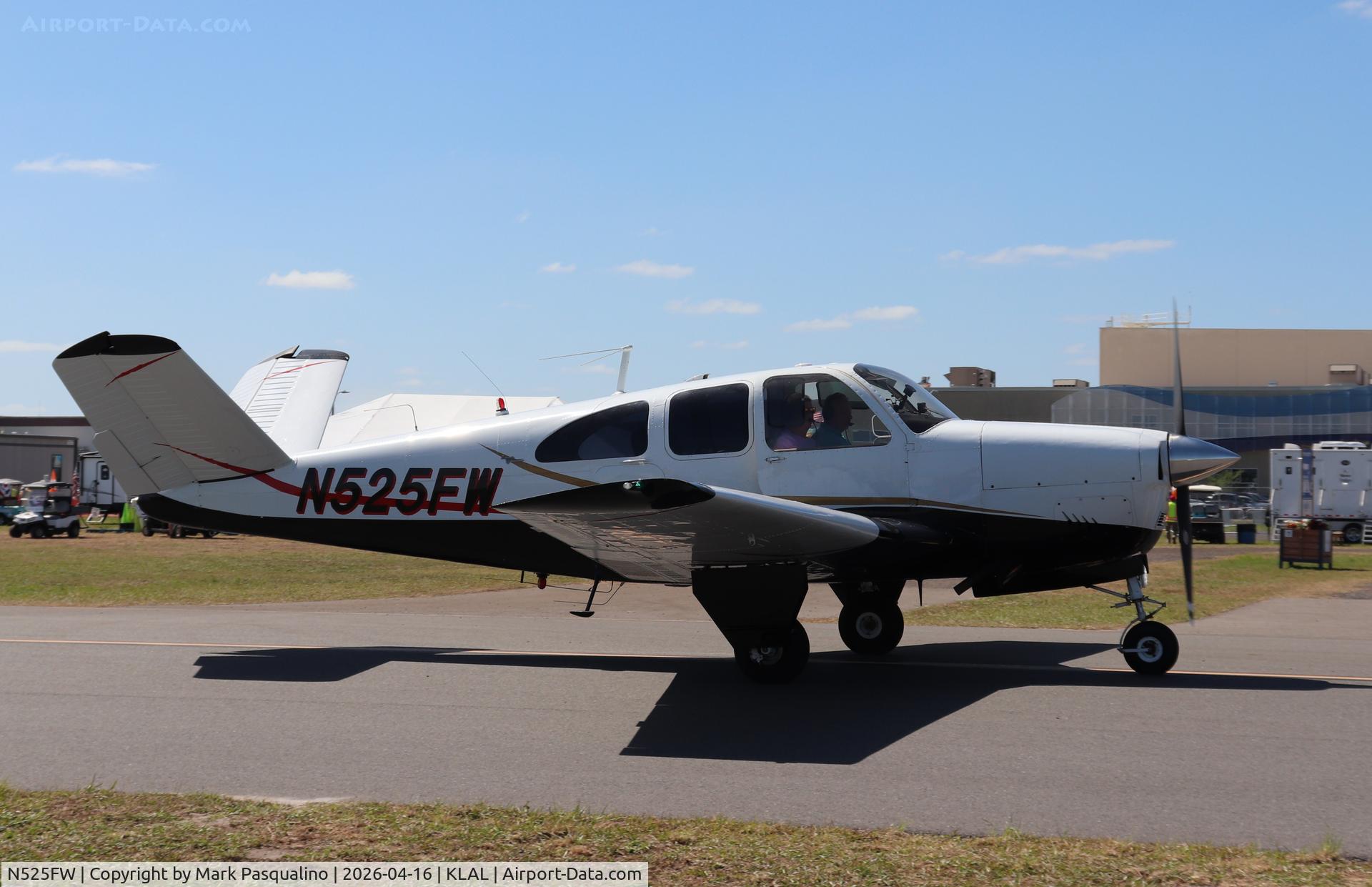 N525FW, 1962 Beech P35 Bonanza, c/n D-7044, Beech P35