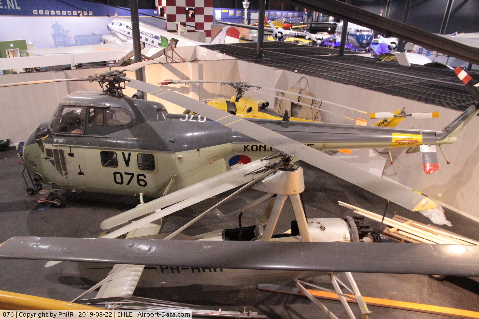 076, Sikorsky S-55B, c/n 55471, 076 1953 Sikorsky HO4S-3 (S-55B) KonMarine Aviodrome Lelystad
