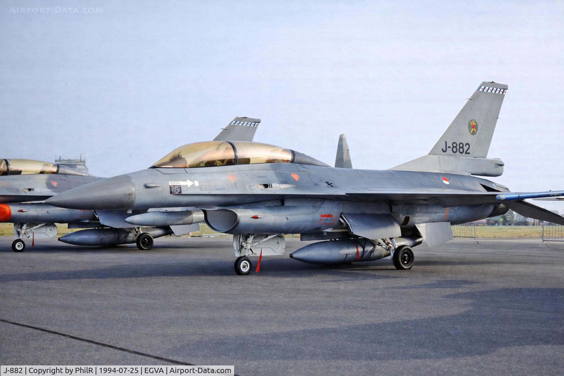 J-882, 1981 Fokker F-16B Fighting Falcon, c/n 6E-23, J-882 1981 GD F-16B Fighting Falcon RNethAF IAT 07.94.jpg