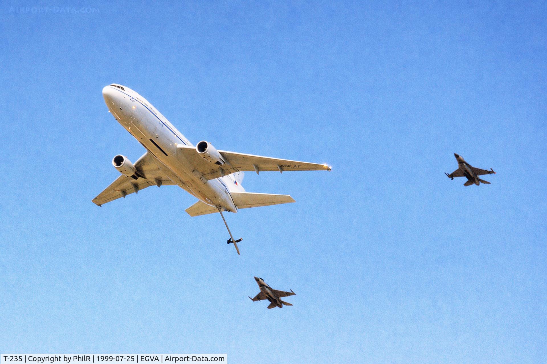 T-235, 1976 McDonnell Douglas DC-10-30 (CF), c/n 46956 l/n 235, J-869 & 874 GD F-16A Falcons T-235 1976 McD DC-10CF RNethAF.jpg
