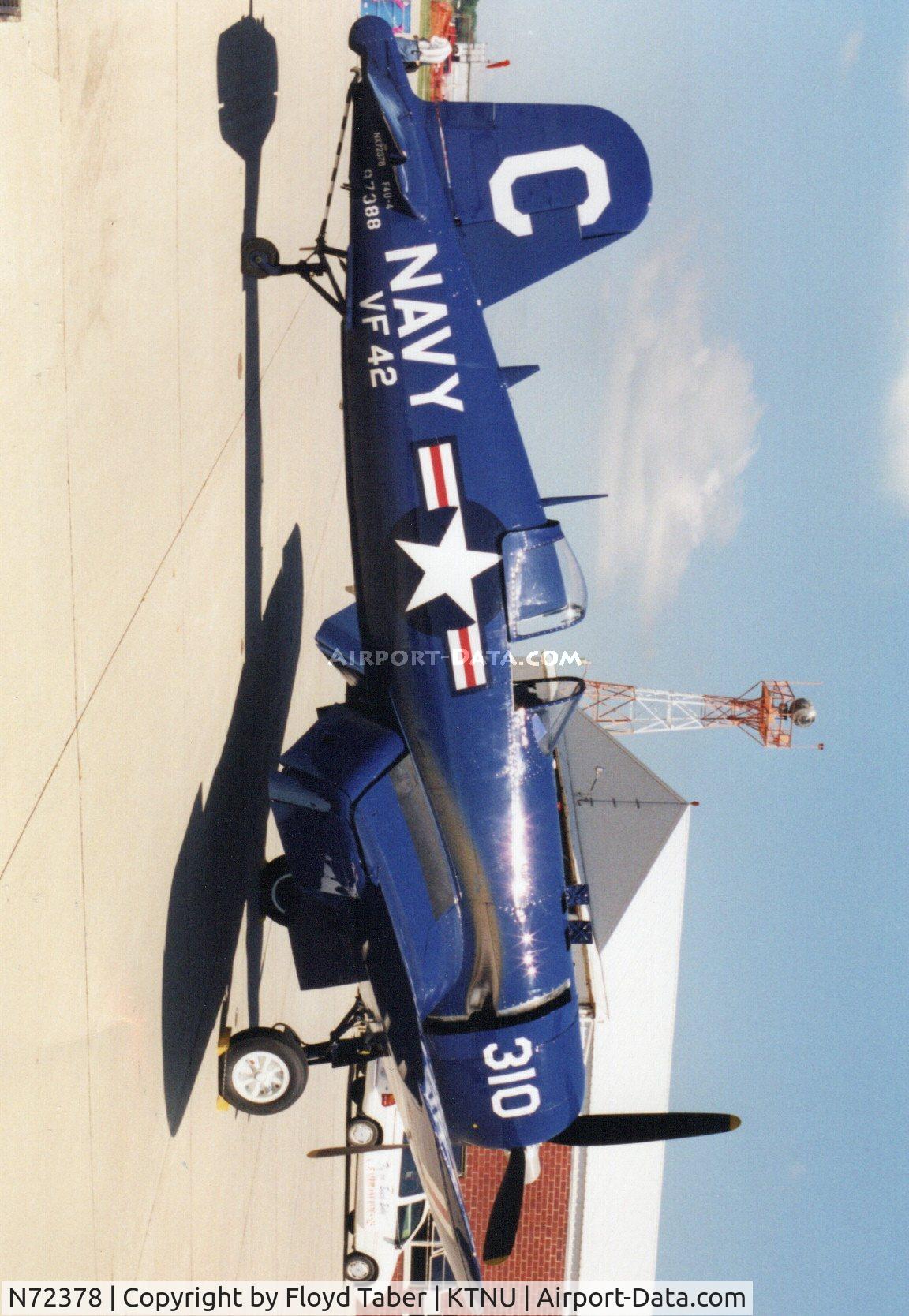 N72378, 1946 Vought F4U-4 Corsair C/N 9542, At the newton Iowa Airshow