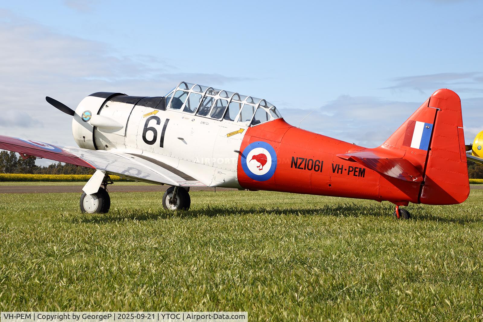 VH-PEM, 1943 North American AT-6D Harvard III C/N 88-14494 (41-33841), Tocumwal airshow 2025.