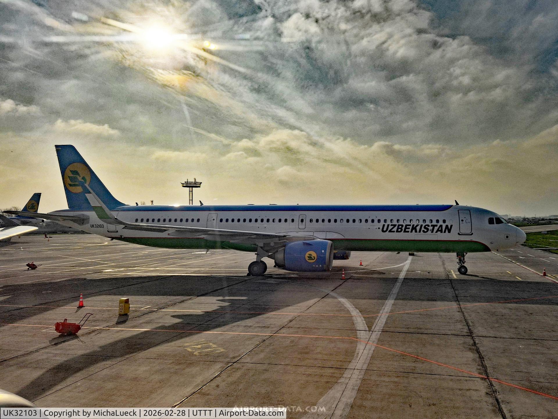 UK32103, 2022 Airbus 321-253NXLR, c/n 10676, At Tashkent