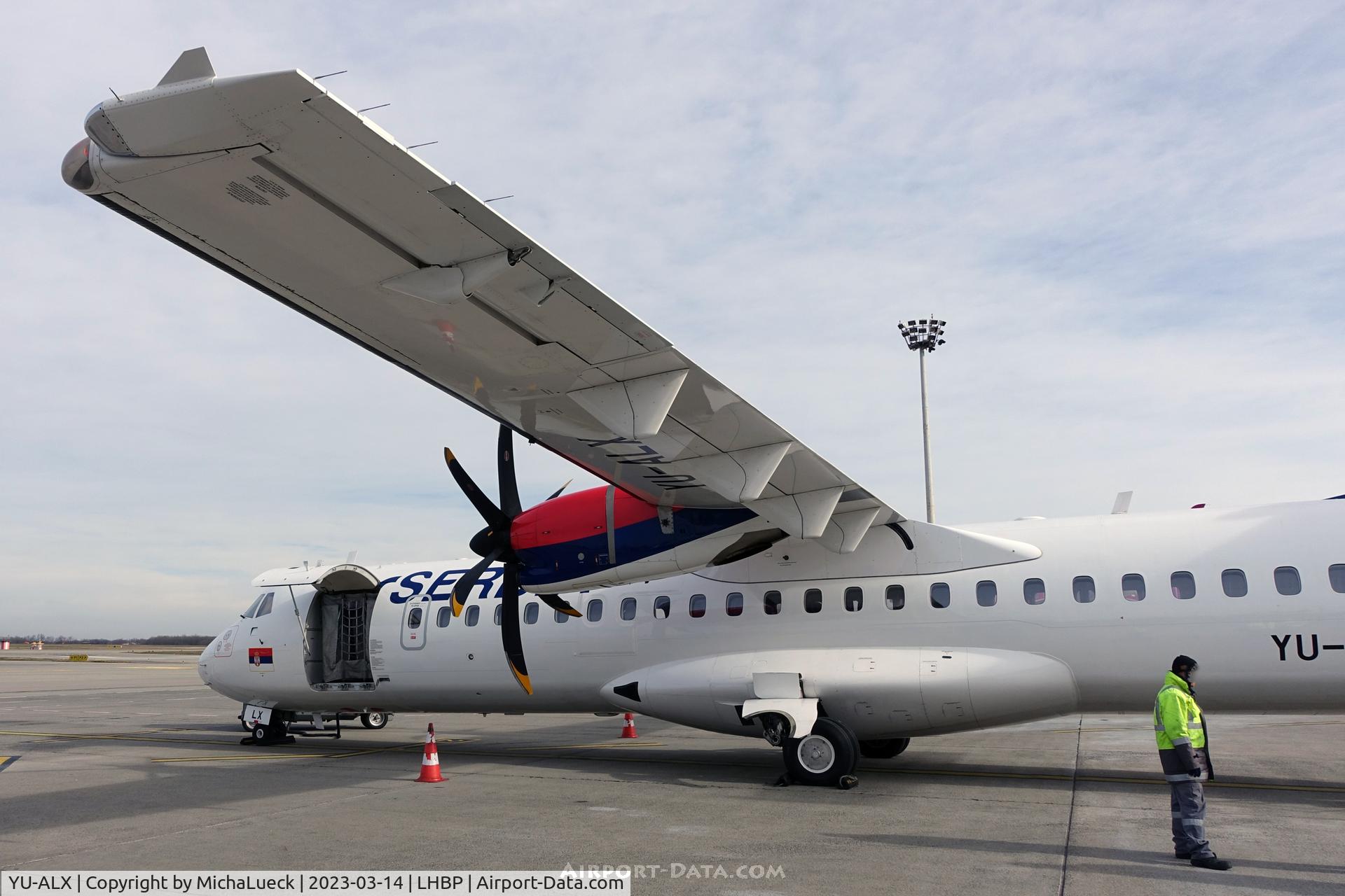 YU-ALX, 2017 Aérospatiale ATR 72-212A, c/n 1466, At Budapest