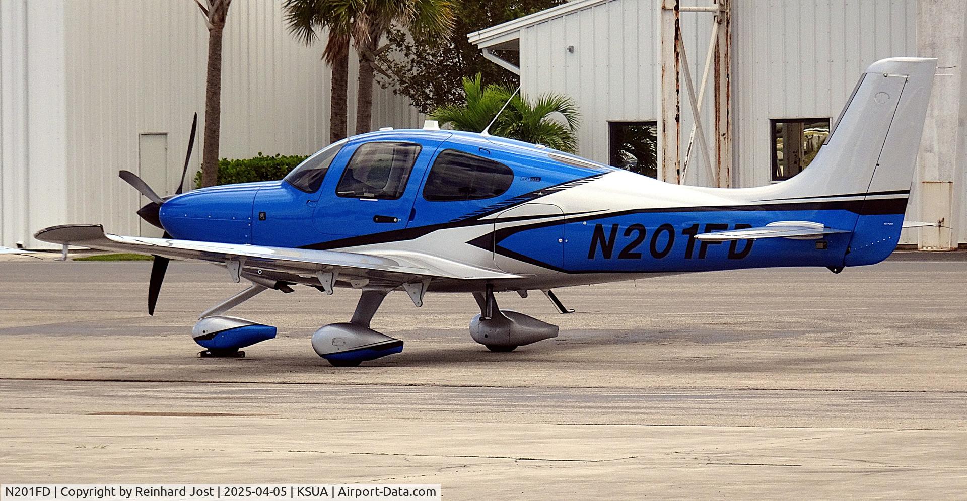 N201FD, 2025 Cirrus SR22T C/N 10391, Brand-new SR22T at Witham Field, FL