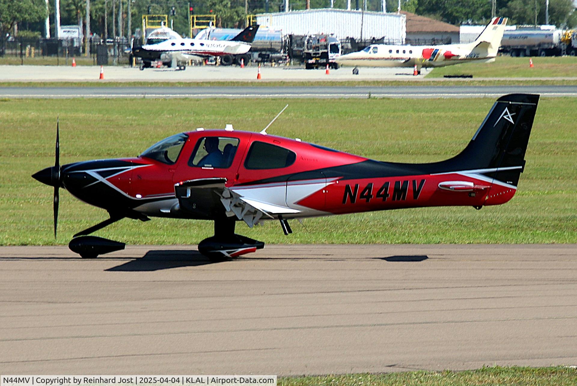 N44MV, 2025 Cirrus SR22T C/N 10450, Arriving at Sun n Fun, Lakeland, FL
