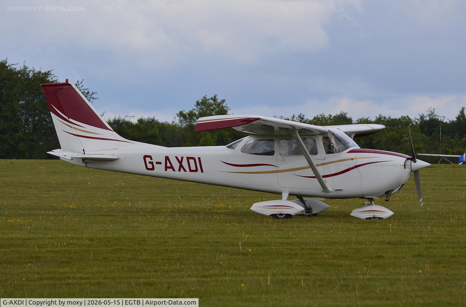 G-AXDI, 1969 Reims Cessna F172H, c/n 0574, Reims Cessna F172H Skyhawk at Wycombe Air Park. 