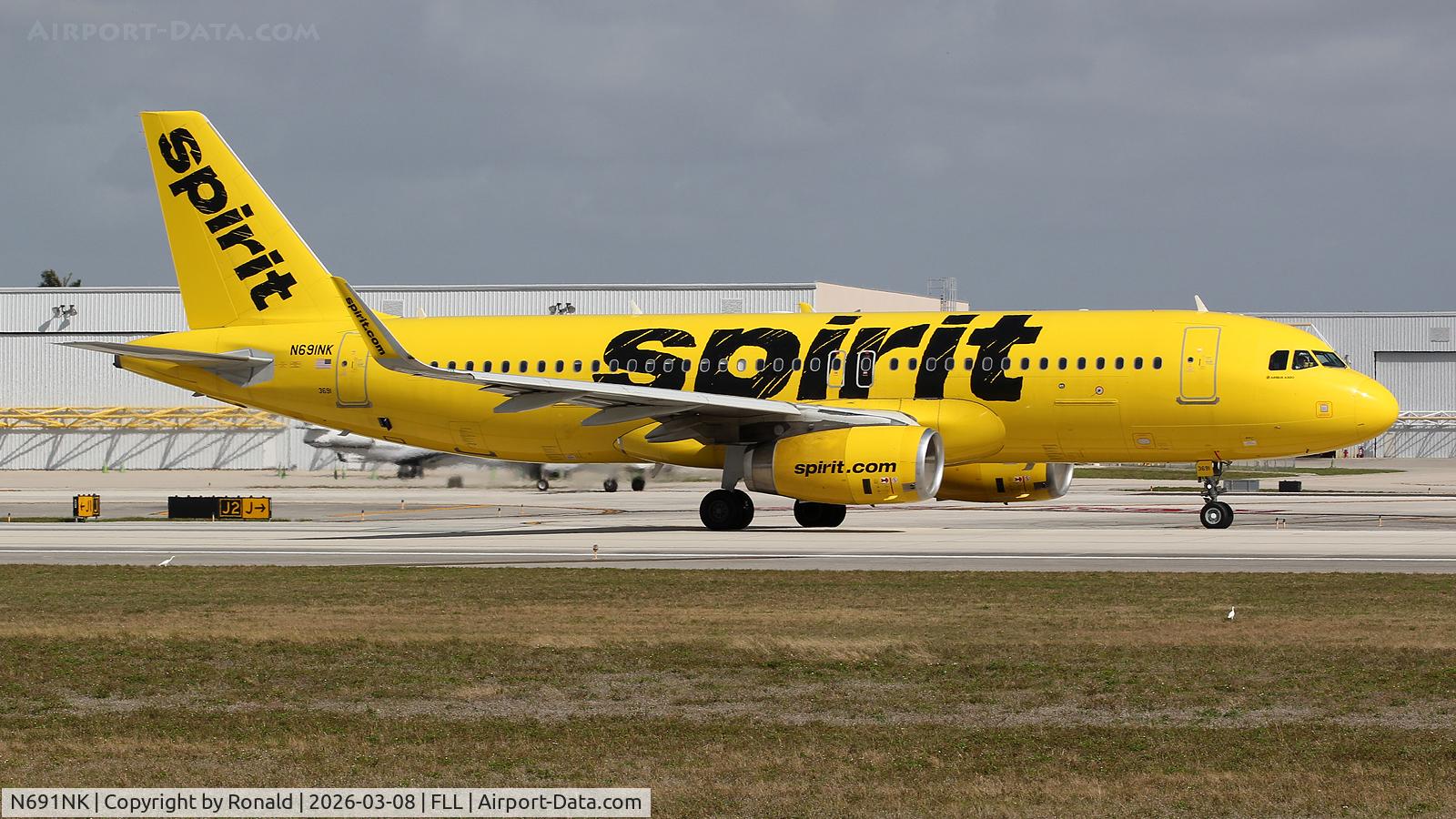 N691NK, 2018 Airbus A320-232, c/n 8613, at fll