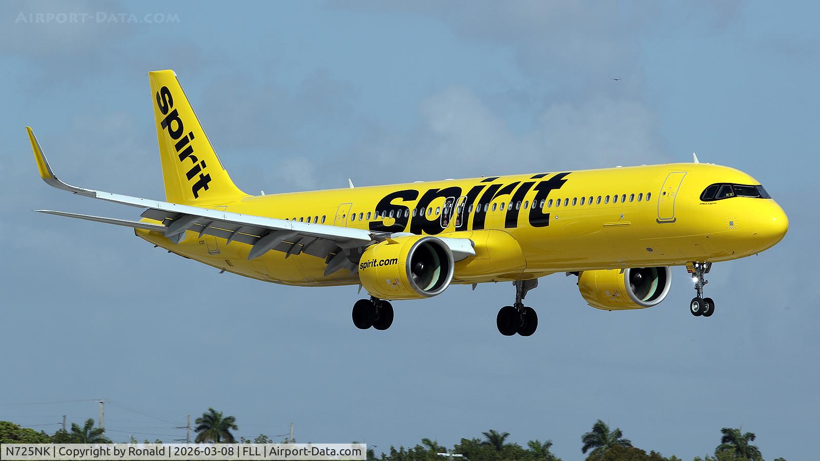 N725NK, 2024 AIRBUS 321-271NX, c/n 11916, at fll