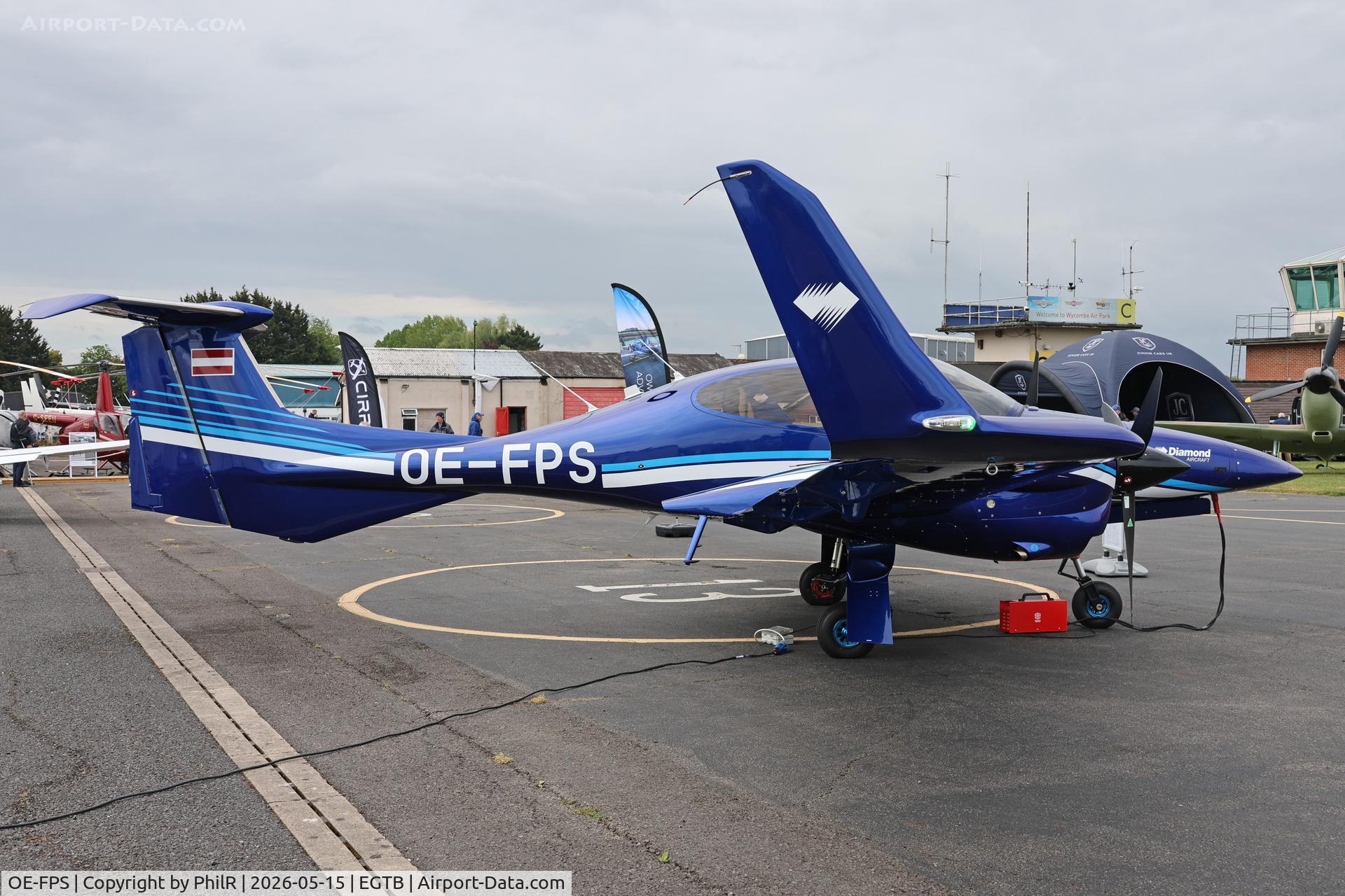 OE-FPS, Diamond DA42 NG Turbo Twin Star Twin Star, c/n 42.N614, OE-FPS 2014 Diamond DA42 NG Twin Star Private Flyer Fest Booker 