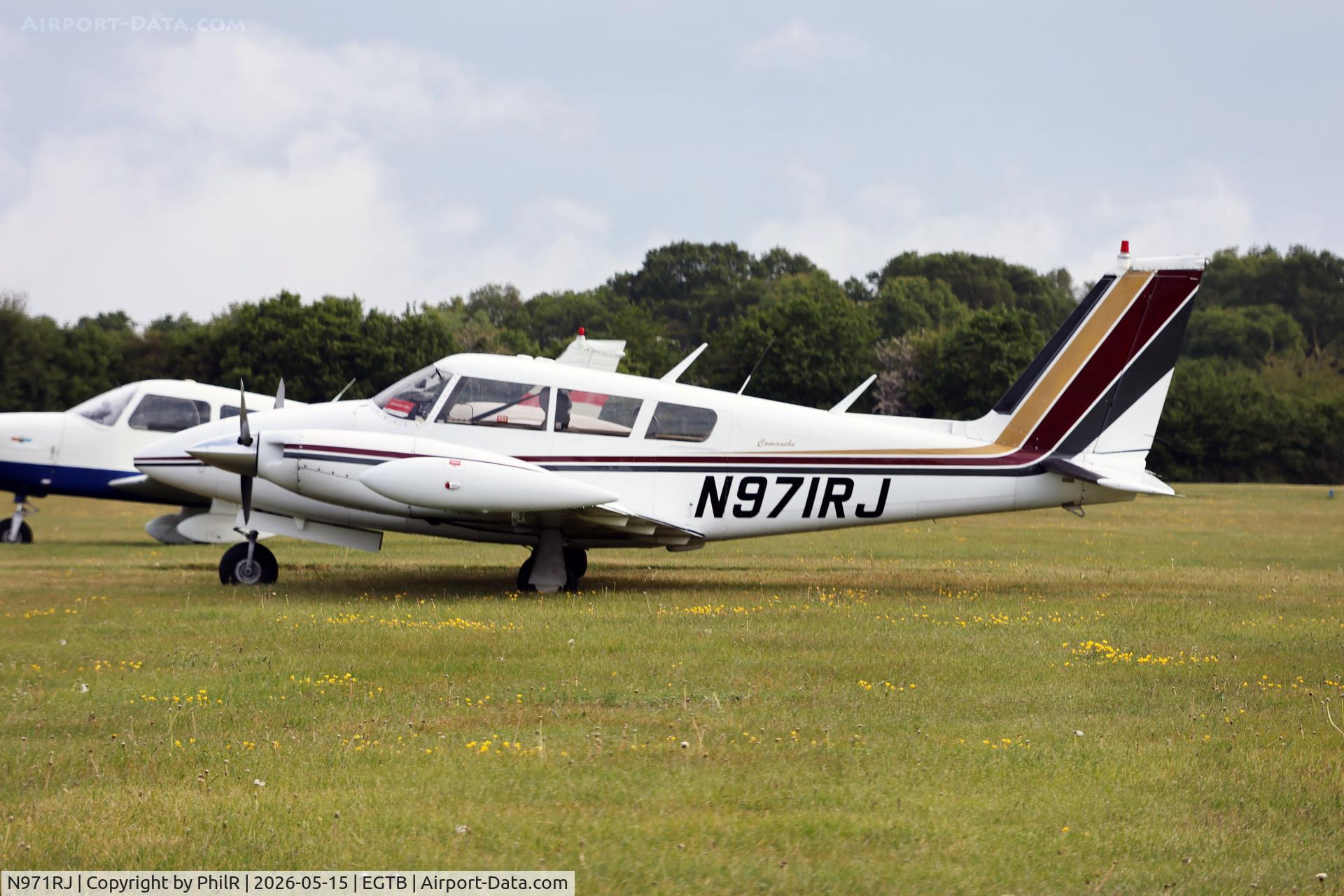 N971RJ, 1971 Piper PA-39 Twin Comanche C/R, c/n 39-111, N971RJ 1971 Piper PA-39-160 Twin Comanche Private Flyer Fest Booke