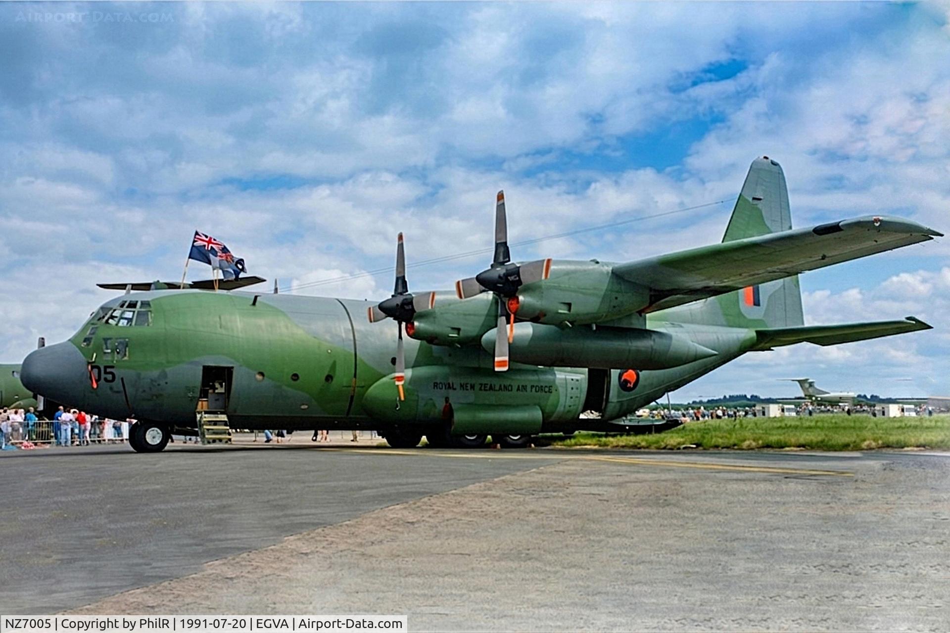 NZ7005, 1969 Lockheed C-130H Hercules, c/n 382-4313, NZ7005 1968 C-130H RNZAF IAT 