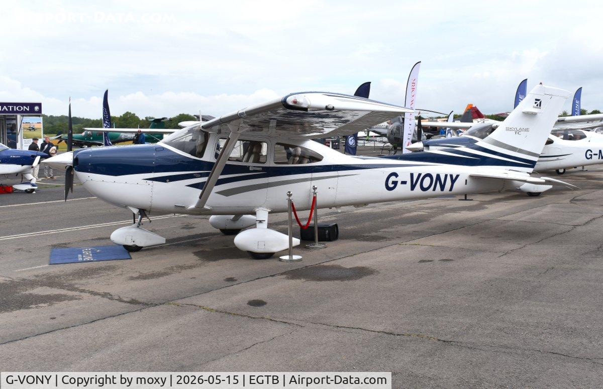 G-VONY, 2007 Cessna T182T Turbo Skylane Turbo Skylane, c/n T18208662, Cessna T182T Turbo Skylane at Wycombe Air Park. Ex PH-MIK