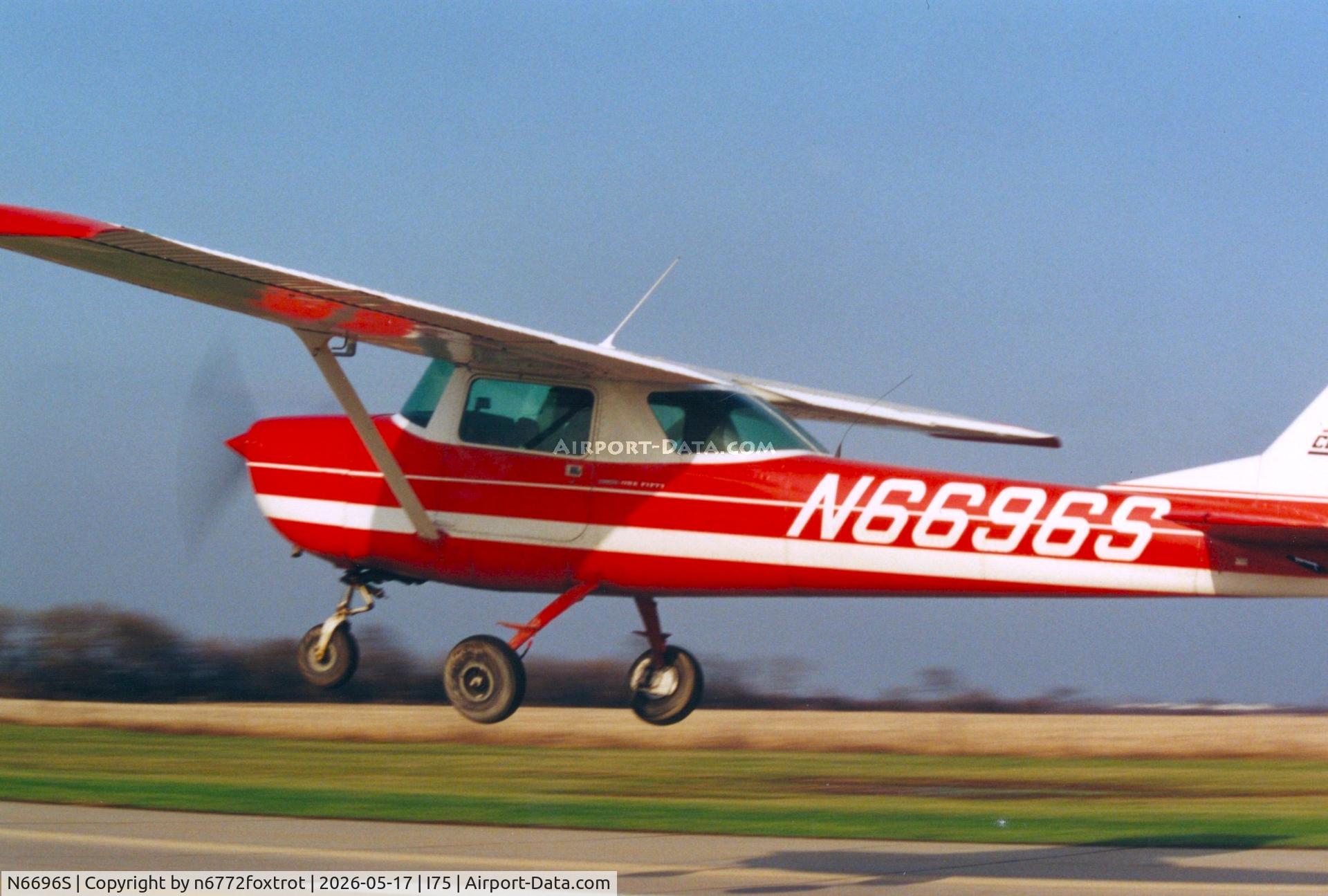 N6696S, 1967 Cessna 150H, c/n 15067496, lifting off from 36