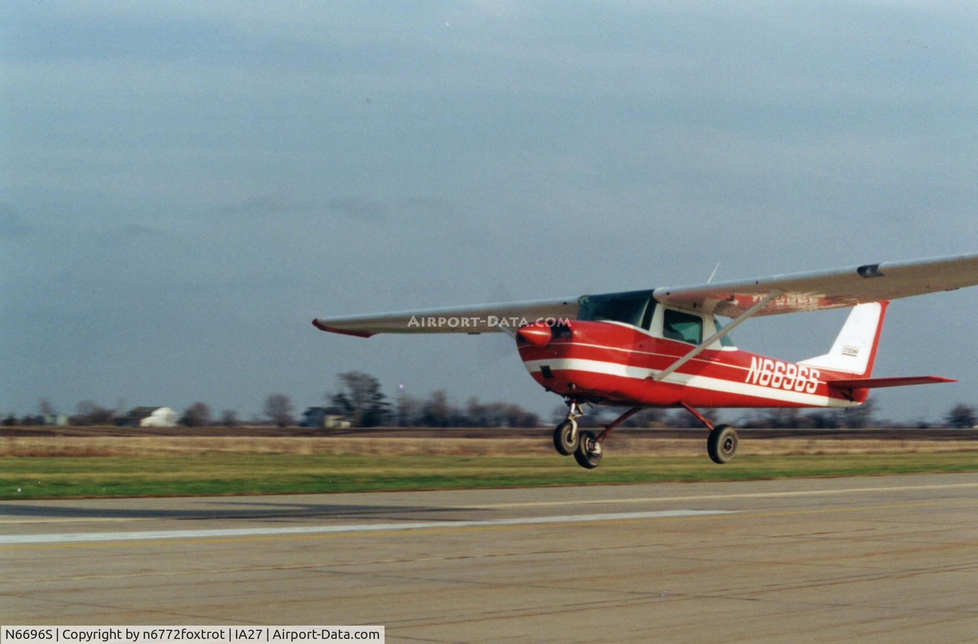 N6696S, 1967 Cessna 150H, c/n 15067496, Jay is going out flying