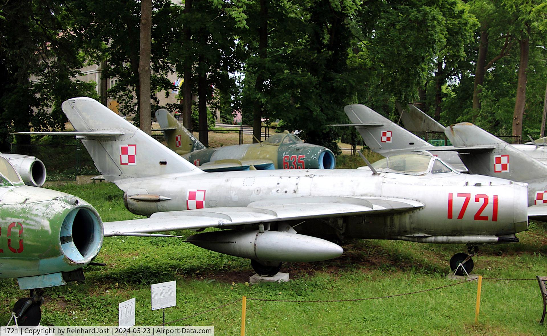 1721, PZL-Mielec Lim-5R, c/n 1C-1721, Ex- Polish Air Force Fresco-C in the MiG-crowd at the Drozonov Aviation Museum close to the German border at Poland
