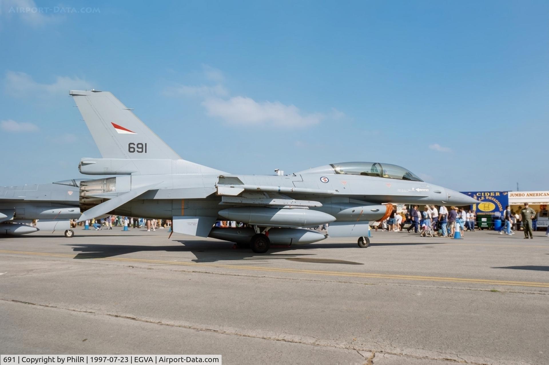 691, 1966 Northrop F-5A Freedom Fighter, c/n N.6223, 691 1983 GD F-16B Fighting Falcon RNorwAF RIAT 
