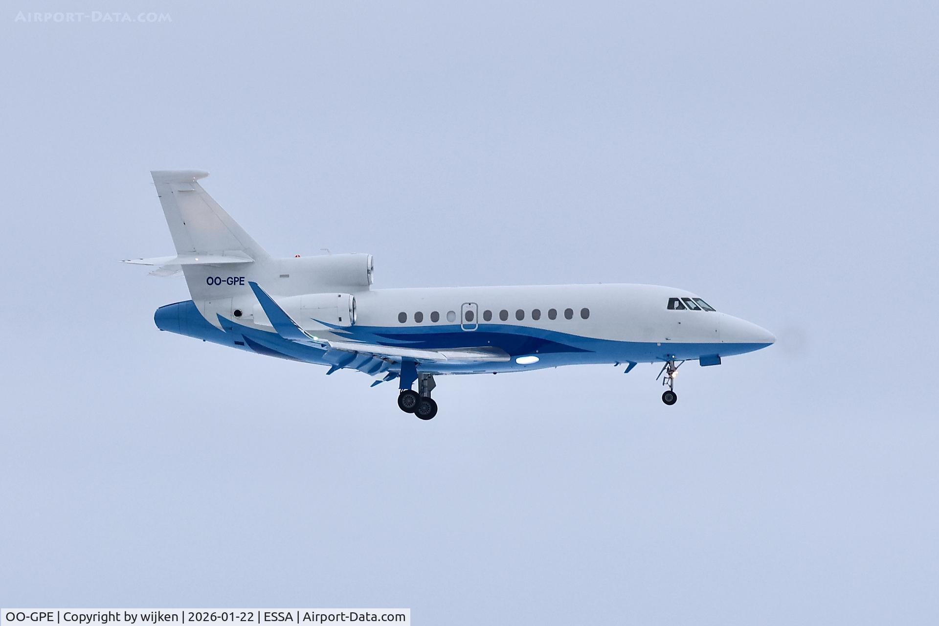 OO-GPE, 2012 Dassault Falcon 900LX, c/n 252, Rwy 01L