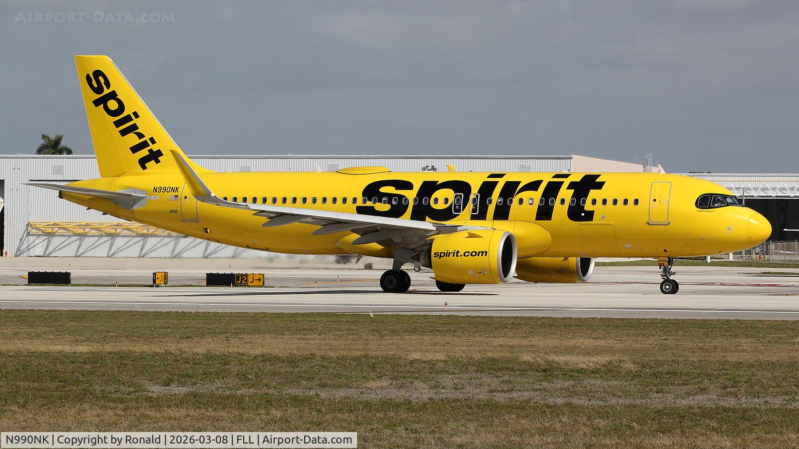 N990NK, 2024 Airbus A320-271N, c/n 11859, at fll