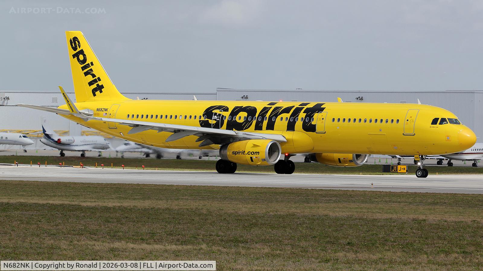 N682NK, 2017 Airbus A321-231, c/n 7957, at fll