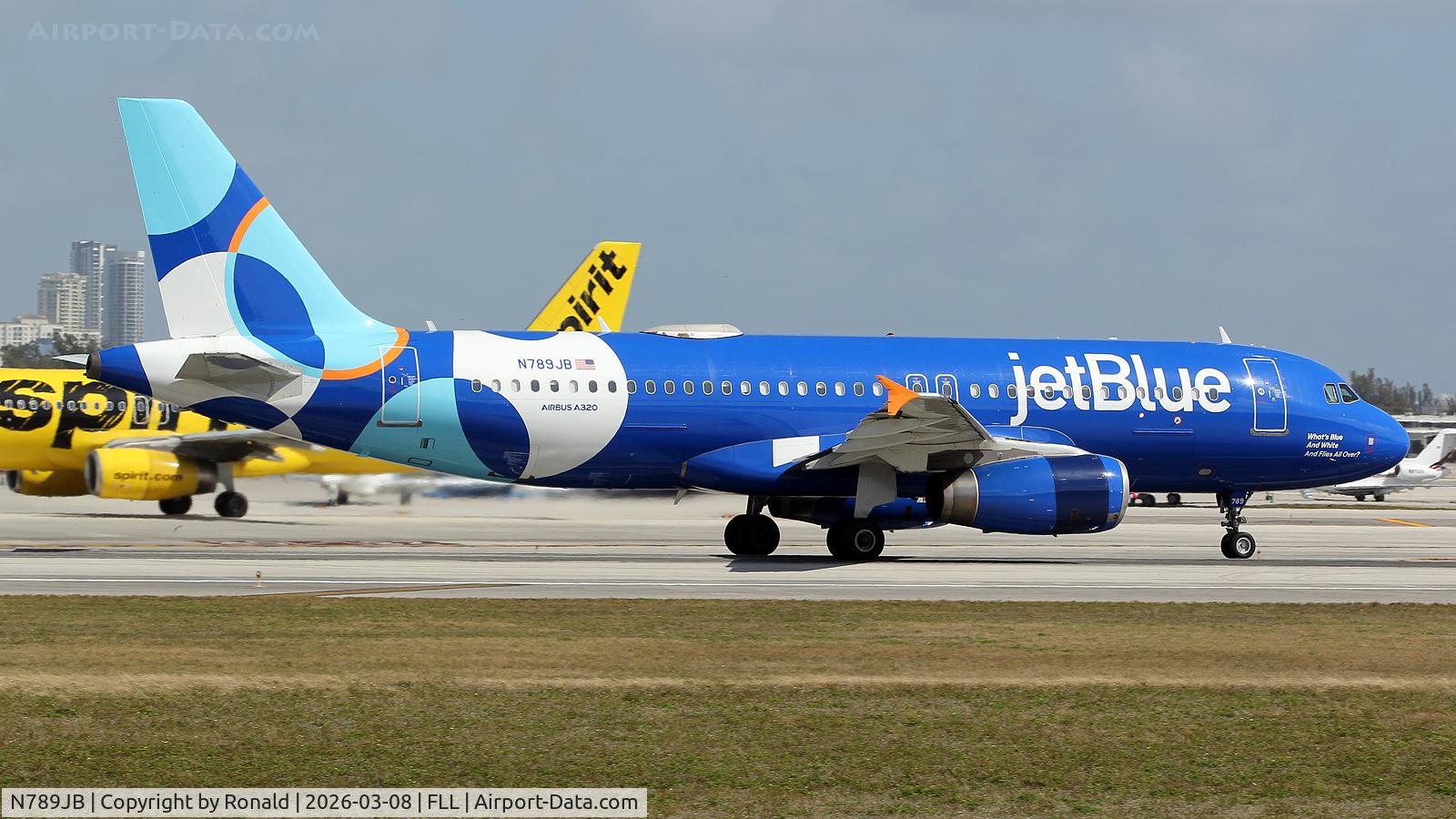 N789JB, 2011 Airbus A320-232, c/n 4612, at fll