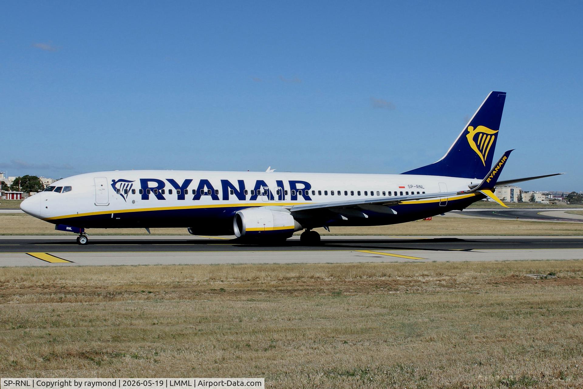 SP-RNL, 2005 Boeing 737-8AS, c/n 33572 l/n 1652, Boeing 737-8AS reg SP-RNL of Ryanair Sun exiting Park no9 for a RW31 departure from Malta.