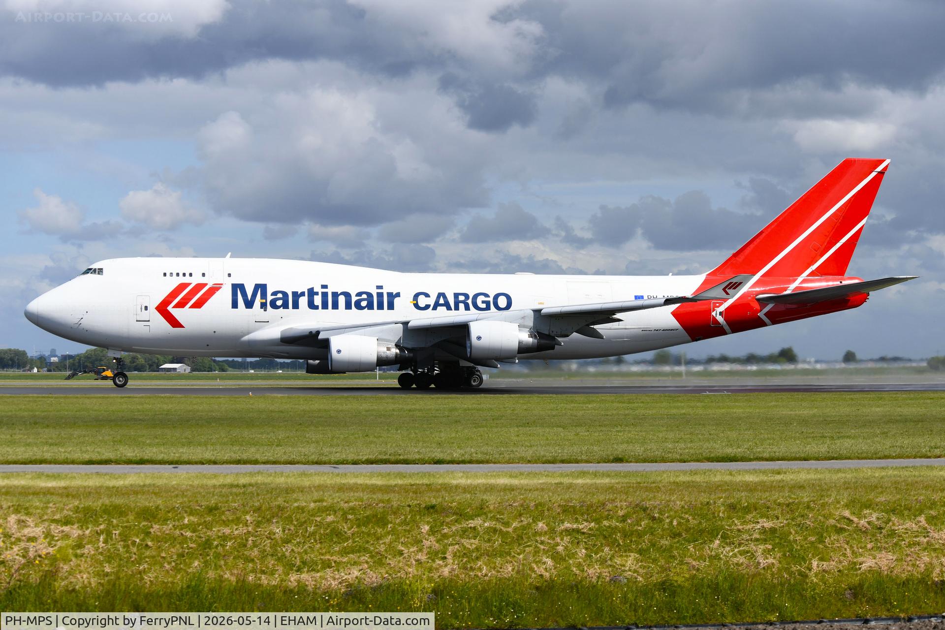 PH-MPS, 1990 Boeing 747-412, c/n 24066 l/n 791, Martinair B744F taking-off for MIA