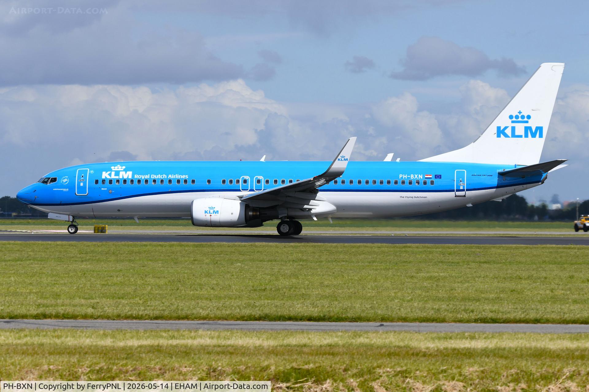PH-BXN, 2000 Boeing 737-8K2, c/n 30356 l/n 728, KLM B738