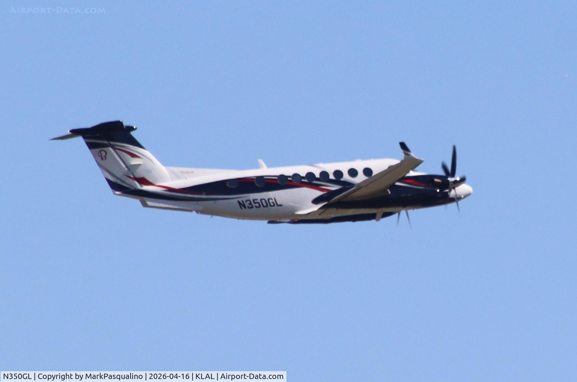 N350GL, 1999 Raytheon Aircraft Company B300, c/n FL253, Raytheon B300