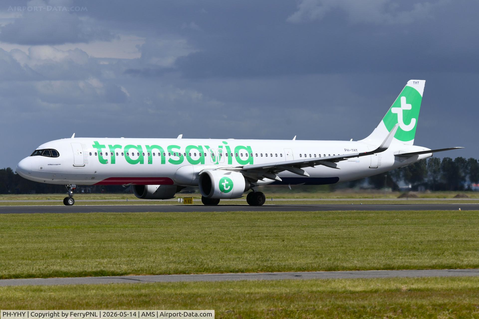 PH-YHY, Airbus A321-251NX, c/n 11818, Transavia A321N rolling