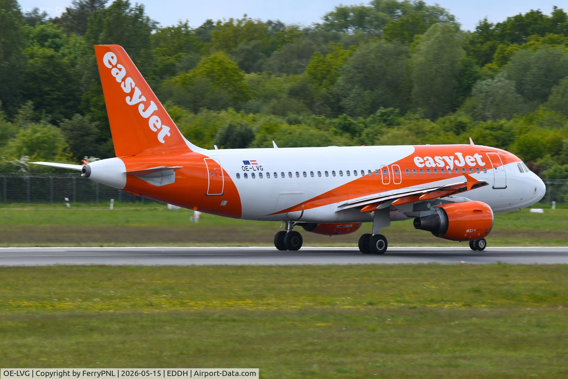 OE-LVG, 2006 Airbus A319-111, c/n 2744, Easyjet A319 departing