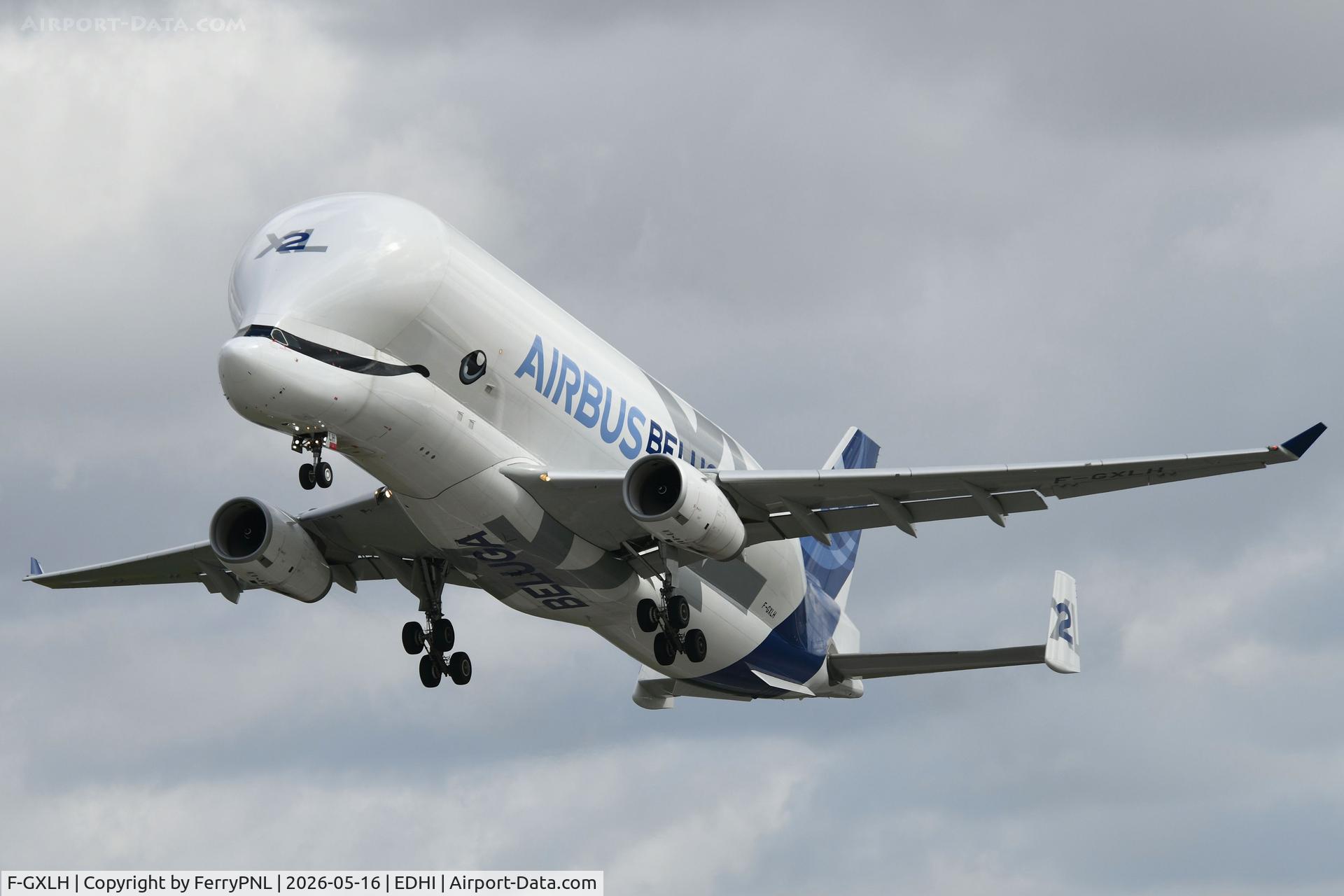 F-GXLH, 2019 Airbus A330-743L Beluga XL, c/n 1853, Airbus A337 lifting of from XFW