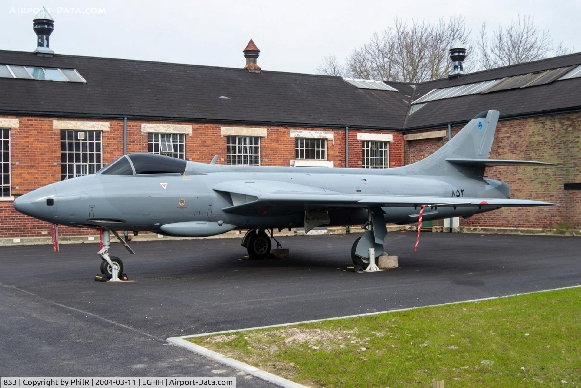 853, 1956 Hawker Hunter FR.10, c/n S4/U/3302, 853 1955 Hawker Hunter FR10 OmanAF Hendon 
