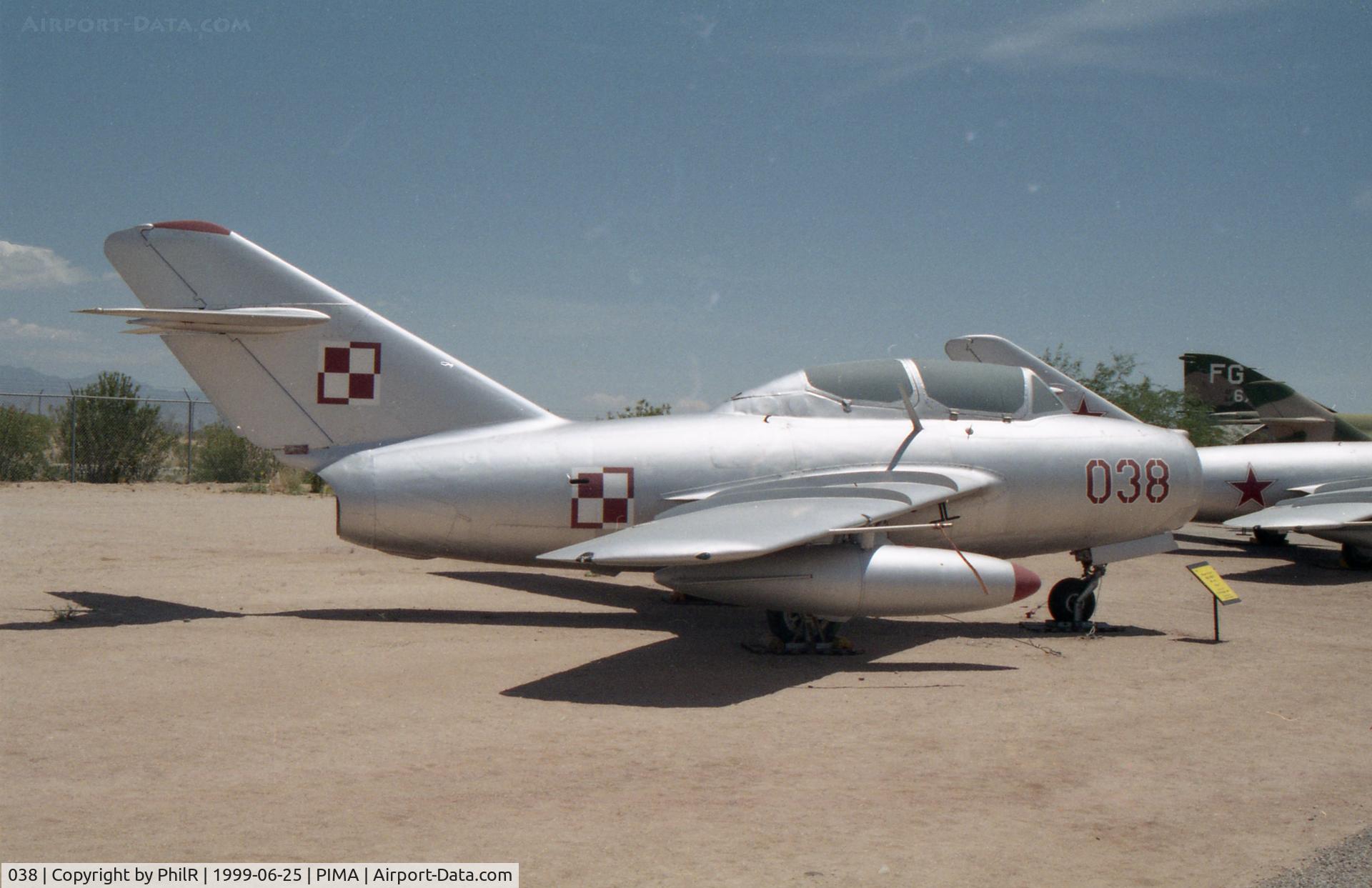 038, Mikoyan-Gurevich MiG-15UTI, c/n 1A06038, 038 1953 PZL Mielec Lim S2B (Mig-15T) PolAF Pima 

