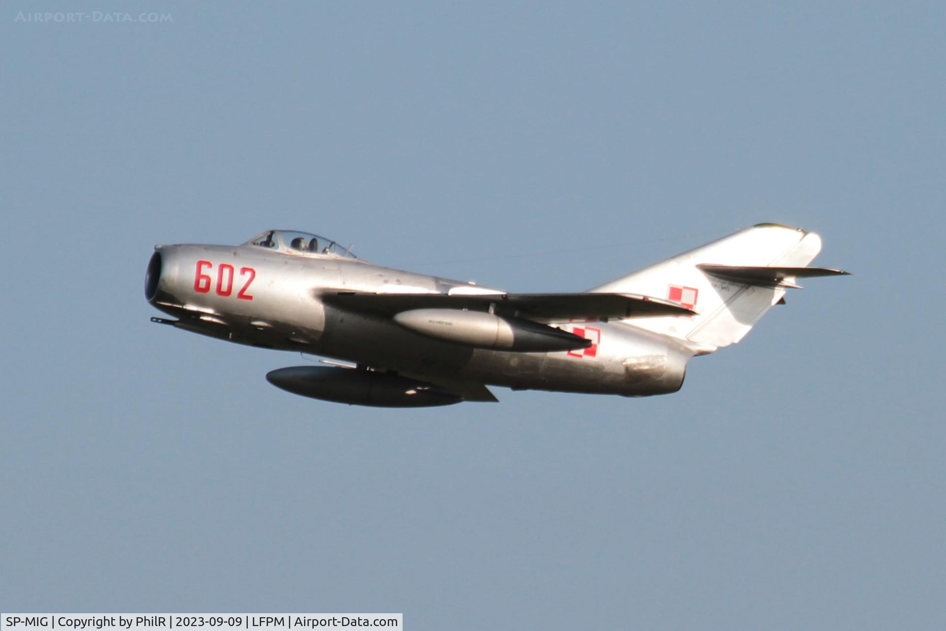 SP-MIG, PZL-Mielec Lim-2 (MiG-15bis) (MiG-15bis), c/n 1B006-02, 602 (SP-MIG) c1955 PZL-Mielec Lim-2 (MiG-15bis) Air Legend Melun-Villaroche 