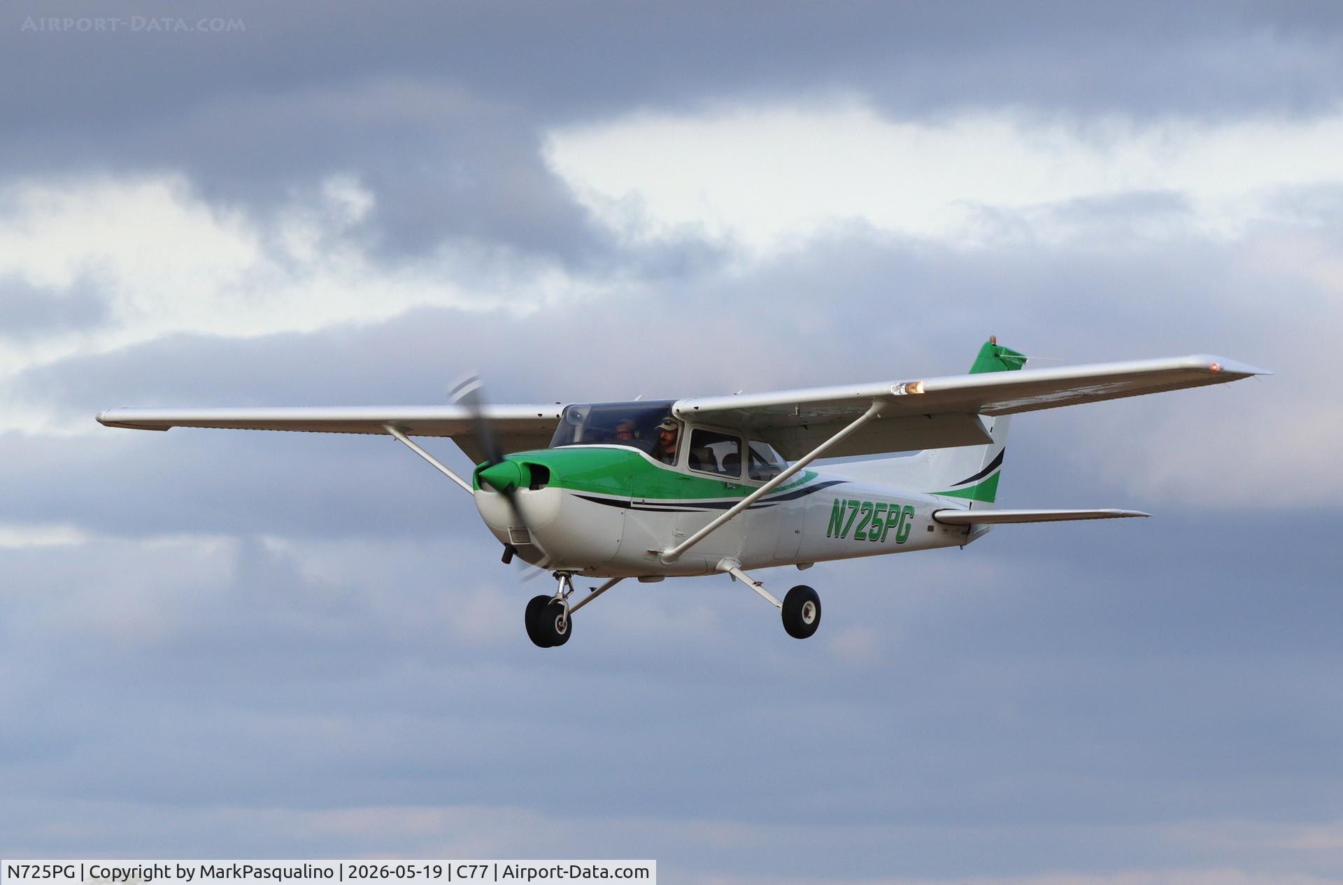 N725PG, 1998 Cessna 172S, c/n 172S8009, Cessna 172S