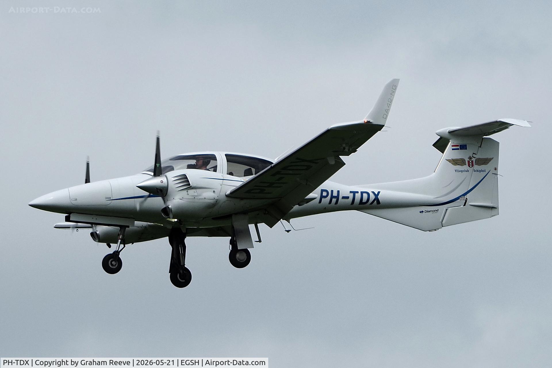 PH-TDX, Diamond DA-42-NG Twin Star, c/n 42.AC056, Landing at Norwich,