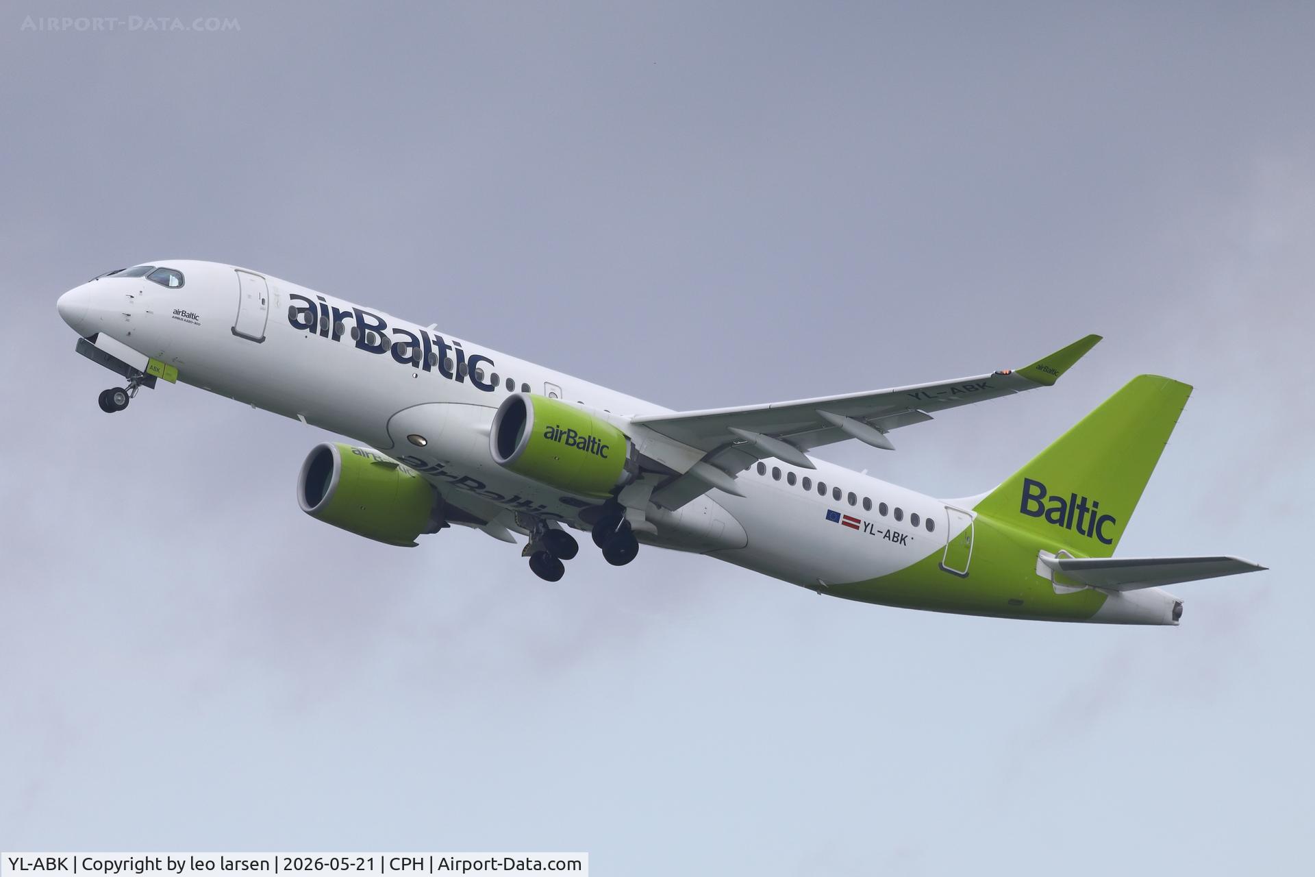 YL-ABK, 2022 Airbus A220-300, c/n 55182, Copenhagen 21.5.2026