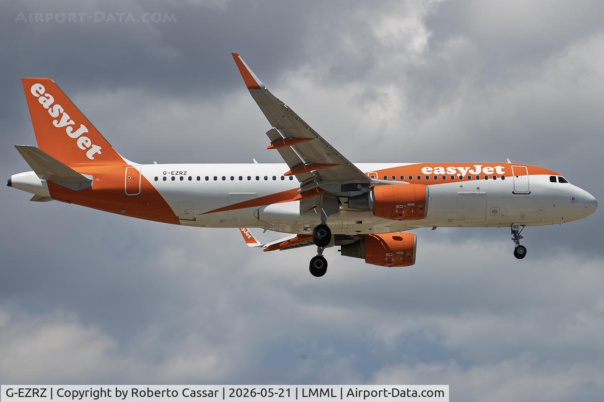 G-EZRZ, 2018 Airbus A320-214, c/n 8358, Runway 31