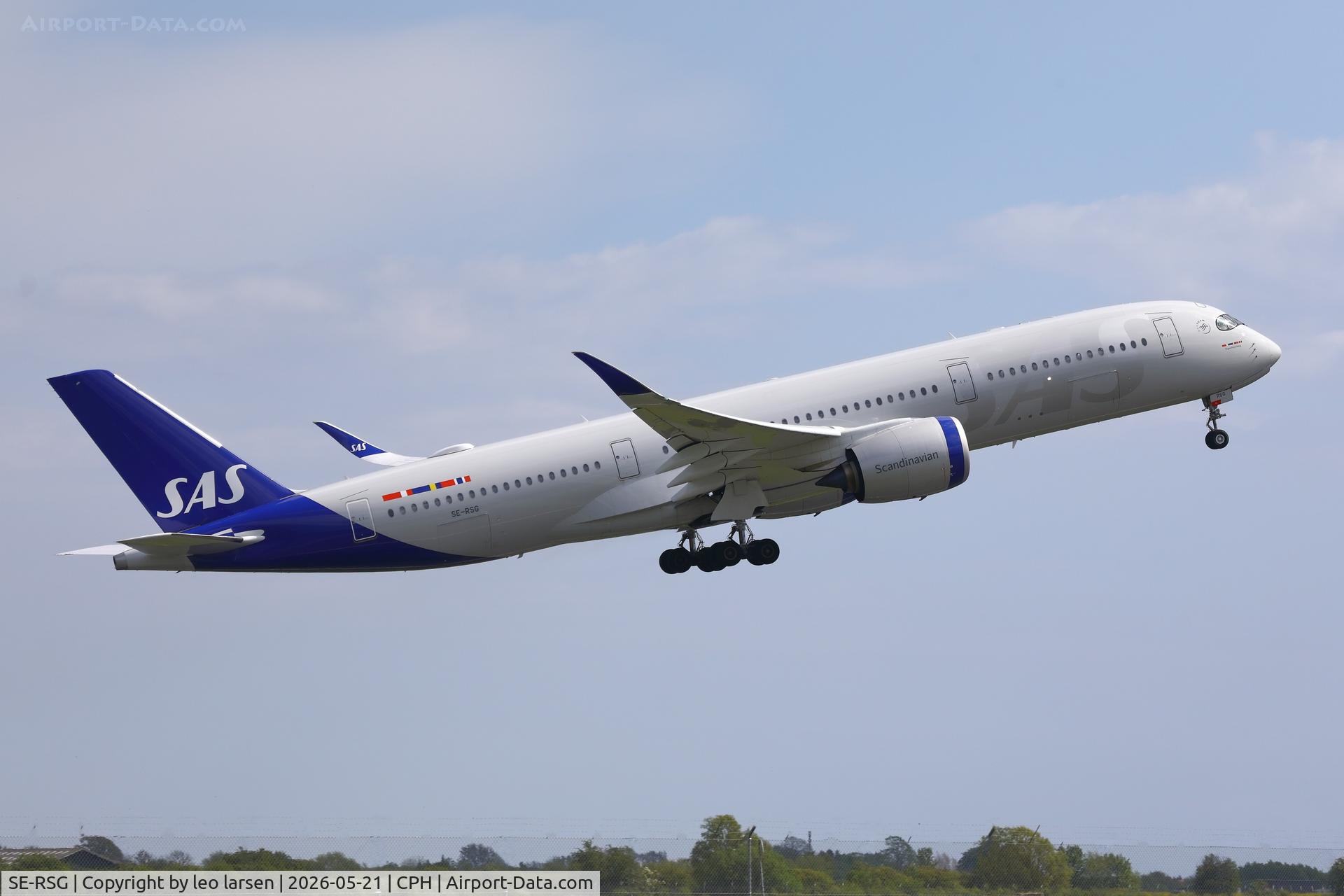 SE-RSG, 2025 Airbus A350-941, c/n 764, Copenhagen 21.5.2026