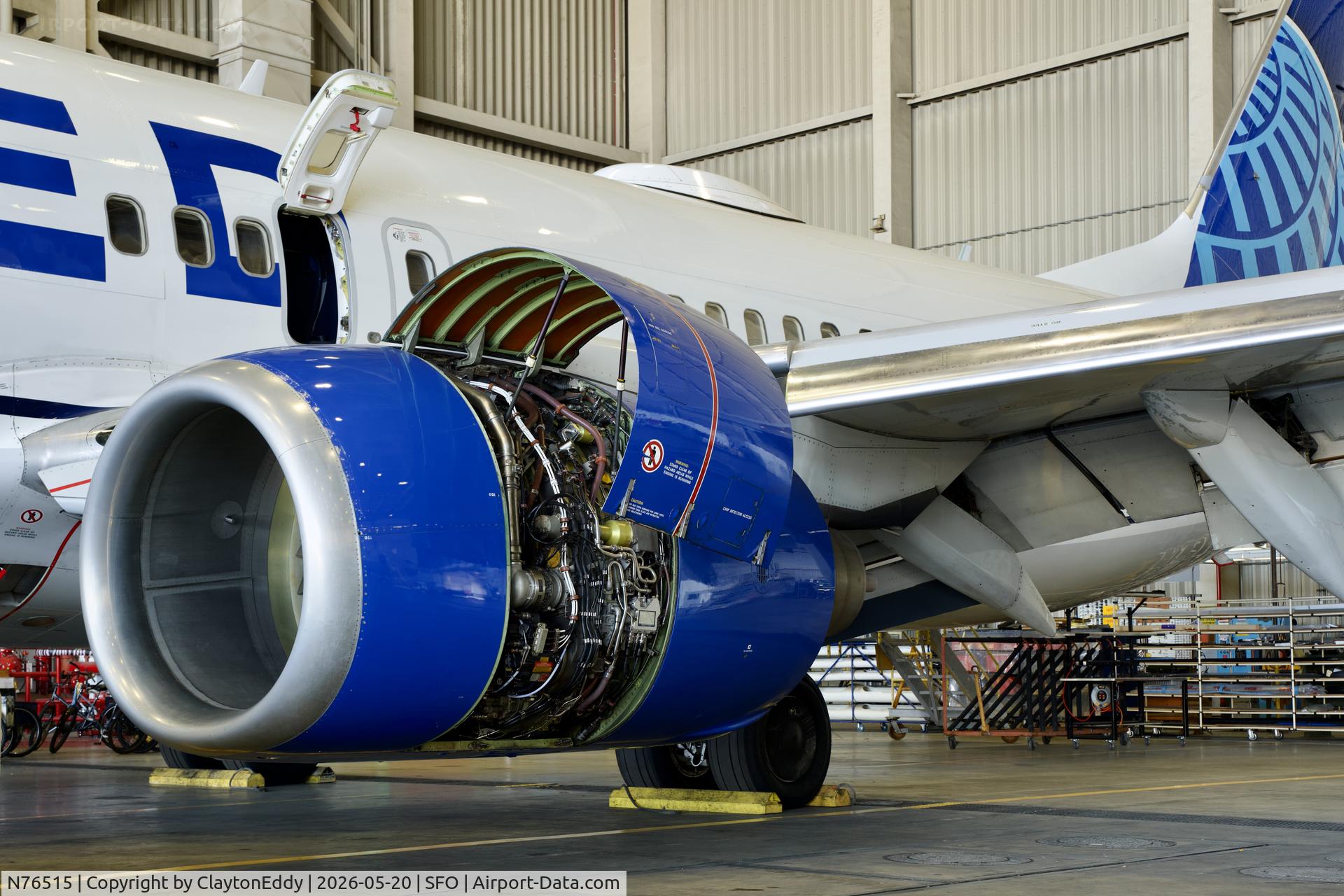 N76515, 2008 Boeing 737-824, c/n 31623, SFO 2026