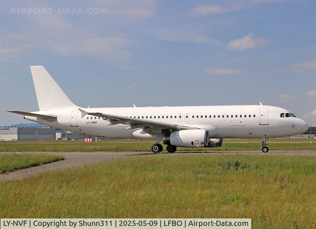 LY-NVF, 2009 Airbus A320-232, c/n 4094, Taxiing holding point rwy 14L for departure... Tunisair flight...