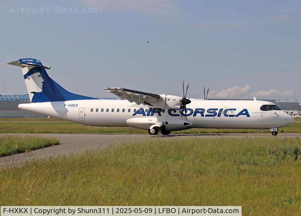 F-HXKX, 2024 ATR 72-600, c/n 1690, Taxiing holding point rwy 14L for departure...