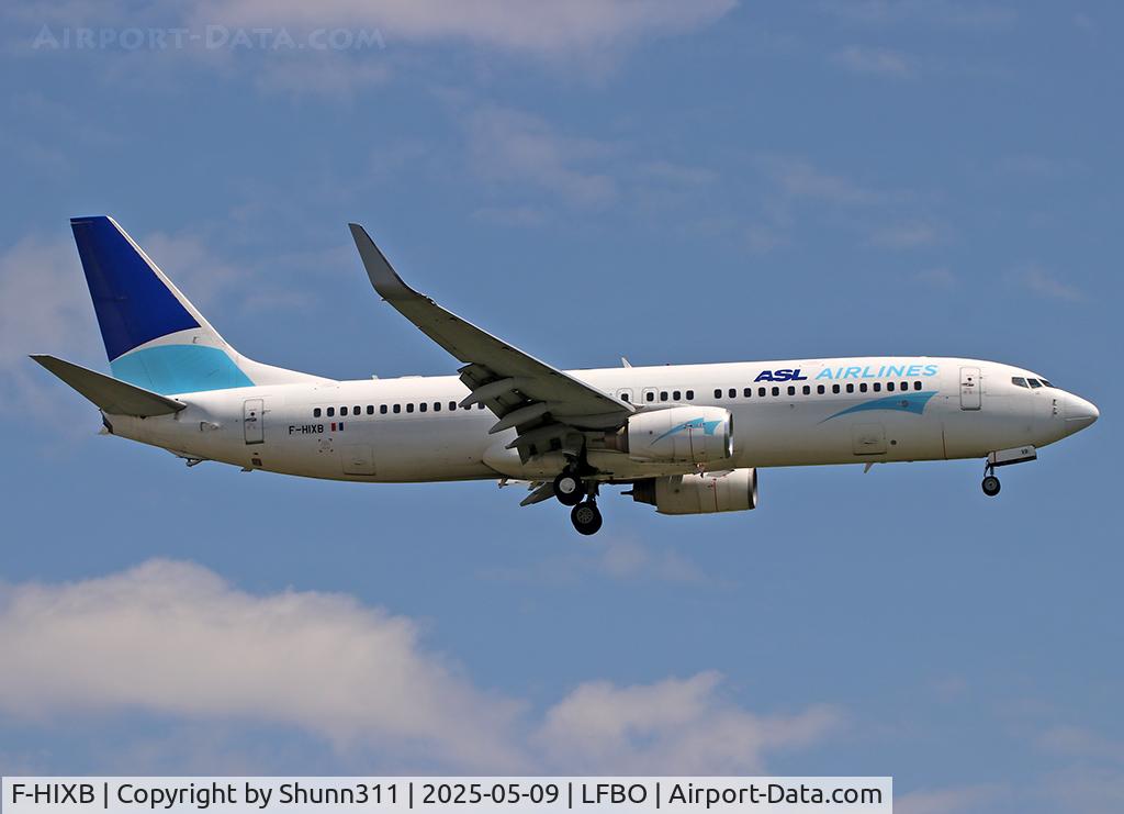 F-HIXB, 2008 Boeing 737-846, c/n 35339, Landing rwy 14R
