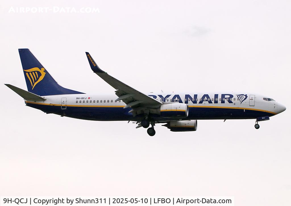 9H-QCJ, 2016 Boeing 737-8AS, c/n 62690, Landing rwy 14R