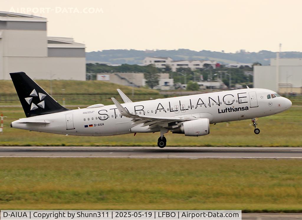 D-AIUA, 2013 Airbus A320-214, c/n 5935, Landing rwy 14R in Star Alliance c/s