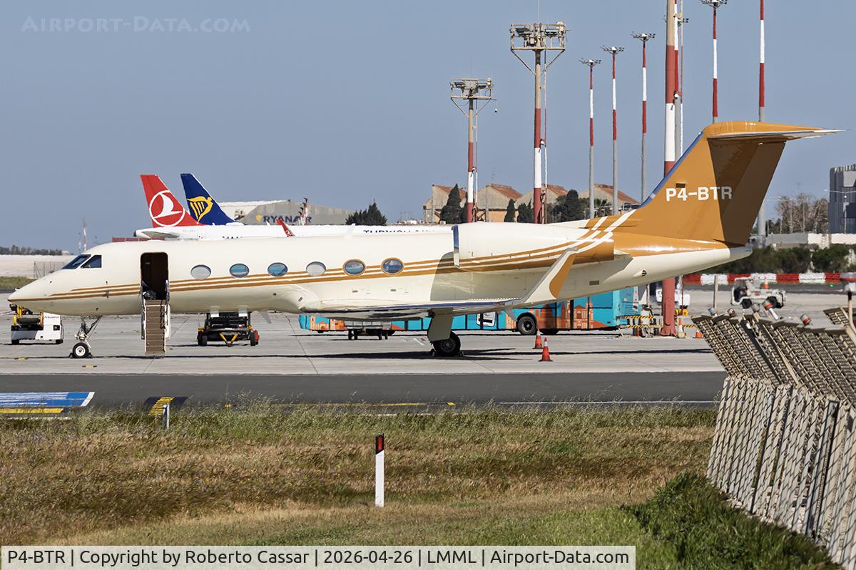 P4-BTR, Gulfstream G450, c/n 4148, Park 9