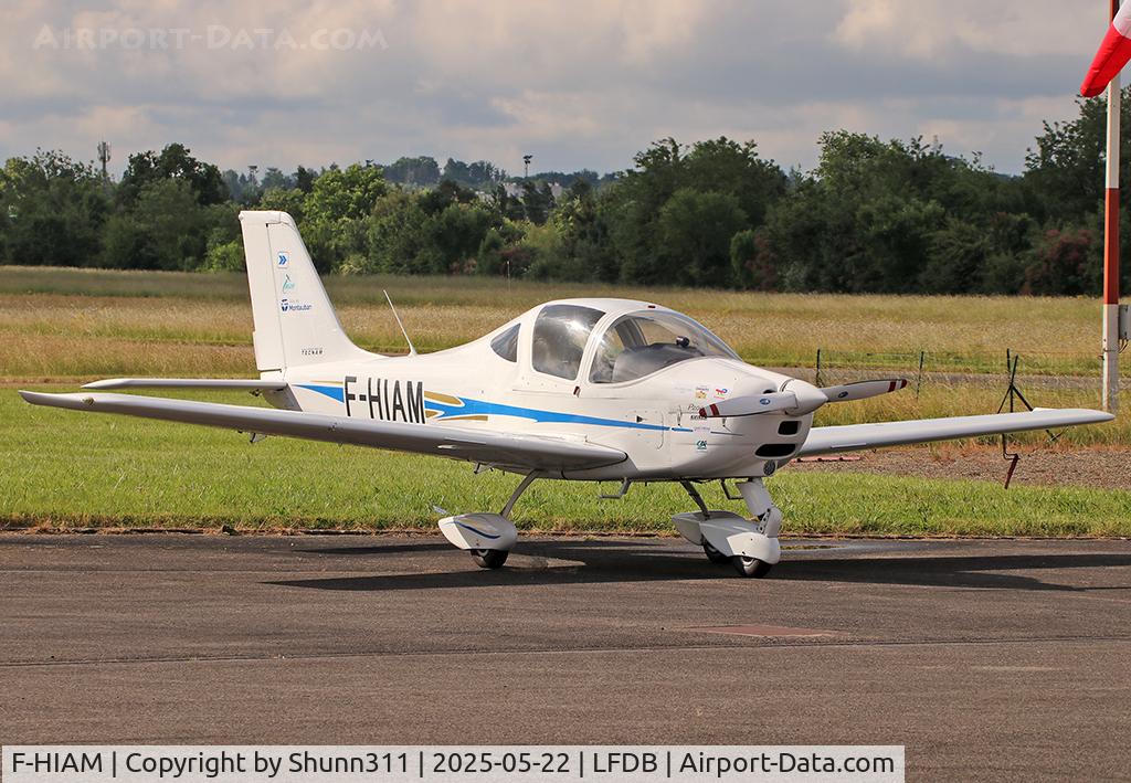 F-HIAM, , Parked...