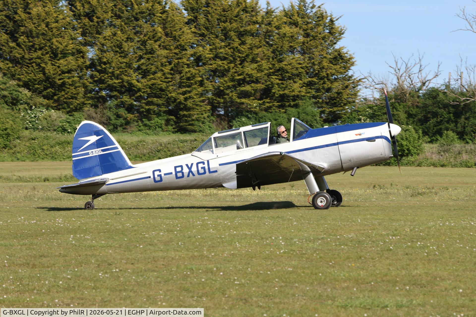 G-BXGL, 1953 De Havilland DHC-1 Chipmunk T.10, c/n C1/0924, G-BXGL (WZ884) 1953 DHC-1 Chipmunk 22 Popham 
